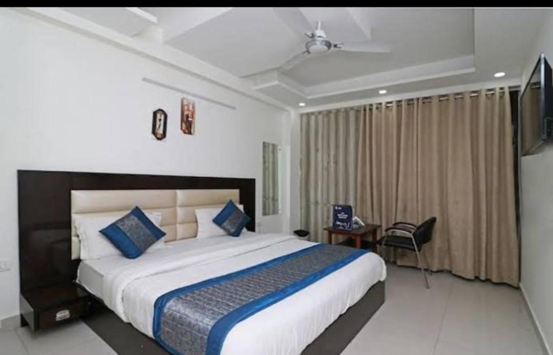 Hotel O Sweet Palace New Delhi Ngoại thất bức ảnh