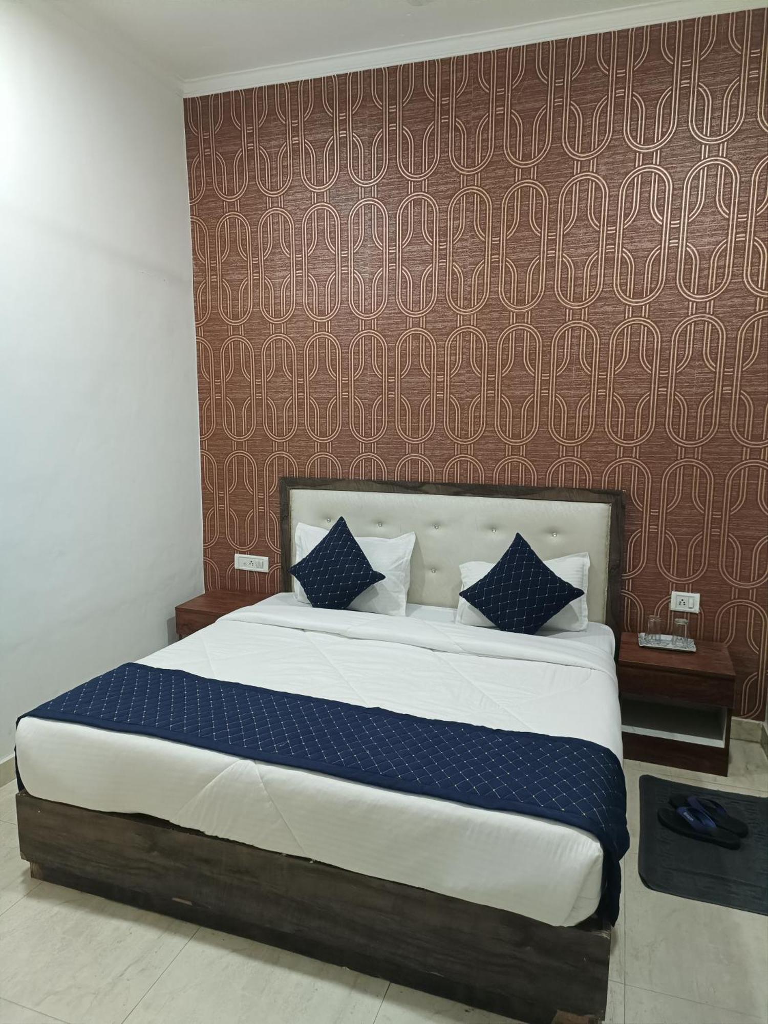 Hotel O Sweet Palace New Delhi Ngoại thất bức ảnh